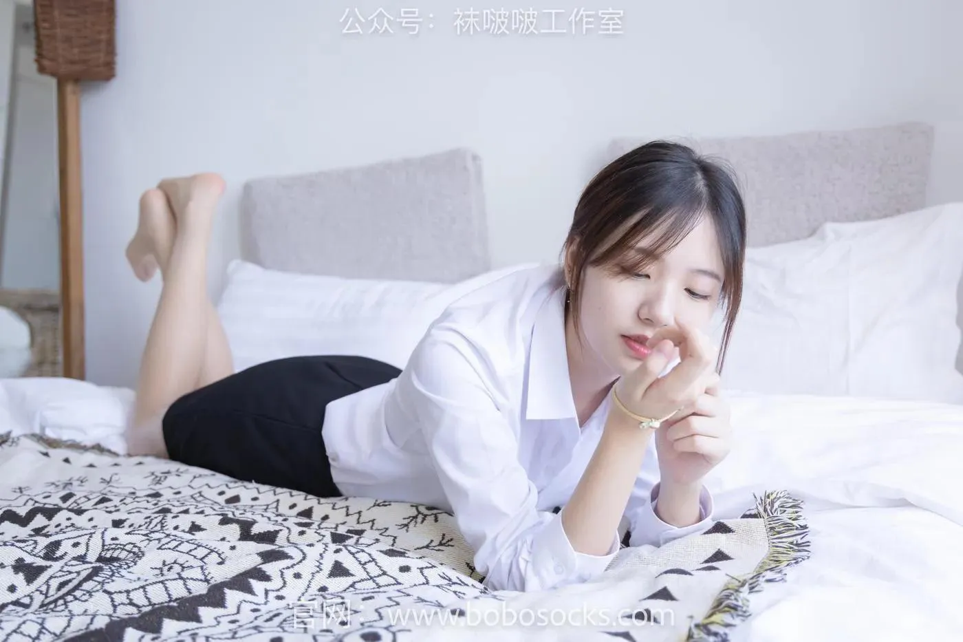 [BoBoSocks袜啵啵]NO.111 小甜豆-高跟鞋、油亮肉丝 [133P]插图4